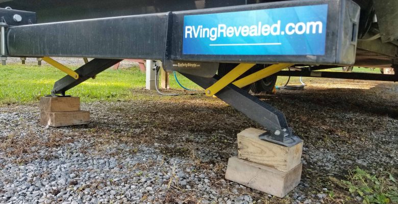 Fifth wheel travel trailer RV stabilizer