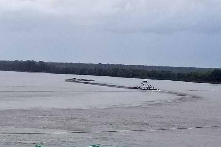 tug boat on Mississippi River