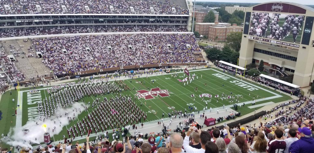 Mississippi State Bulldogs taking the field to face the future National Champion Louisiana State University Tigers.