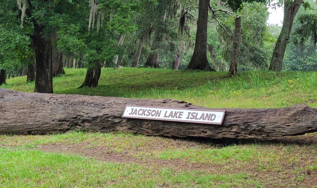 Entrance sign to Jackson Lake ISland in Alabama where I found Spectre in Big Fish Movie.