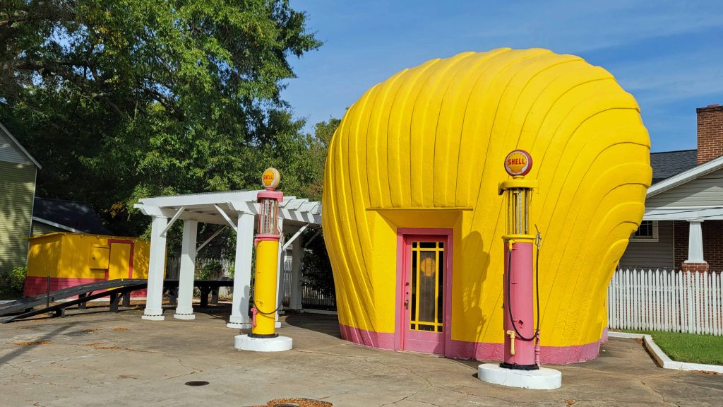 In the shape of a giant scallop shell, this filling station was intended to bring awareness to the Shell brand in the Winston-Salem, NC area.